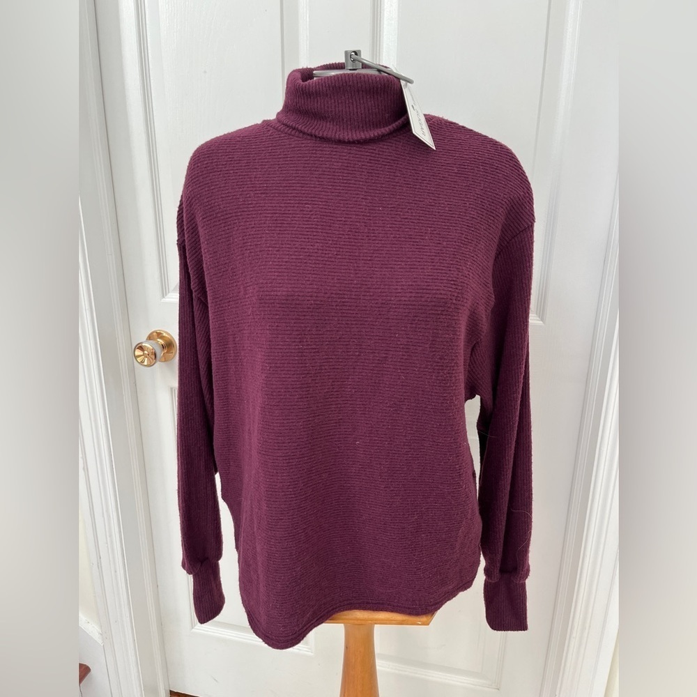 NWT Rebel Sugar turtleneck sweater size Medium
